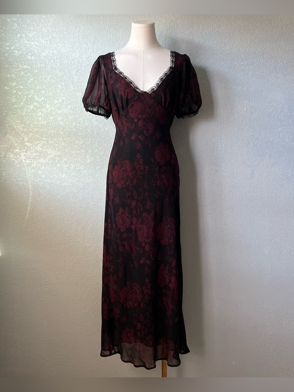 Park & Fifth Black Burgundy Floral Maxi Dress M Lace Trim Puff Sleeve Romantic